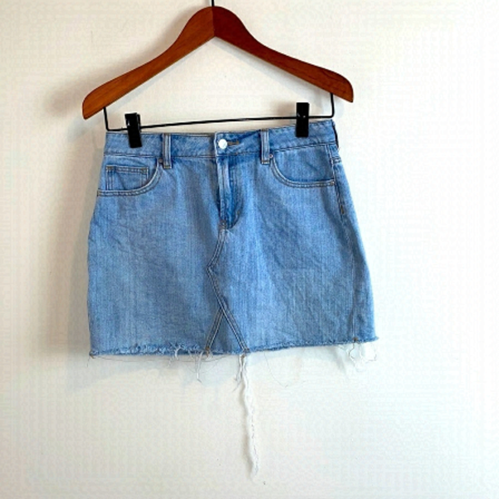 𝅺pacsun Lightwash Cutoff Mini Skirt